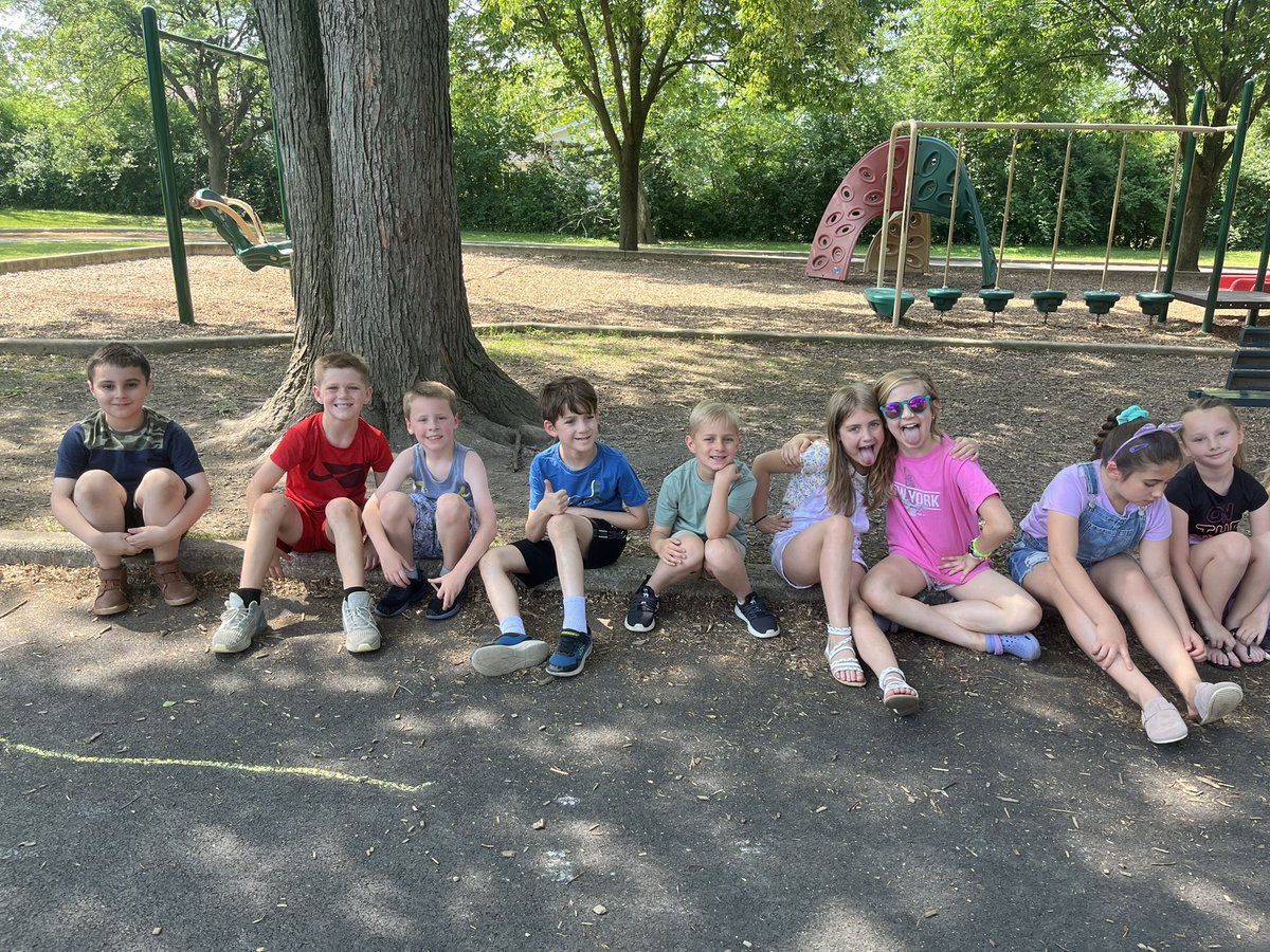 d61resposito's tweet photo. Happy last day of 2nd grade for this amazing group of kids! They were the sweetest and kindest group of kids and I am going to miss them dearly! Good luck next year! #happysummer #goodlucknextyear https://t.co/bHOaBJJkJf