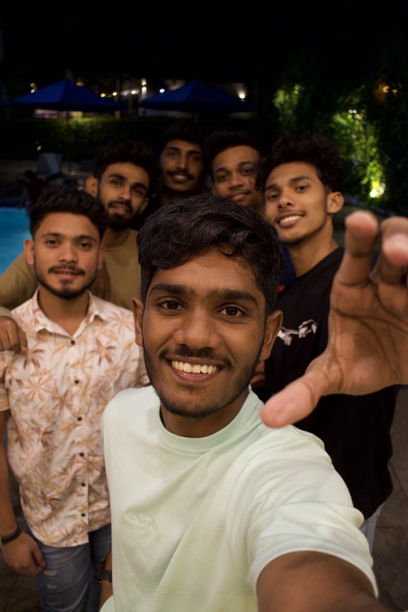 HaridhKll's tweet photo. Look at those faces. Zeenath❤️ https://t.co/7gyL85EyFj