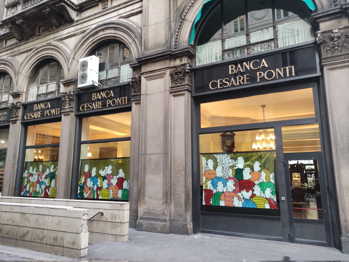 lgiappi's tweet photo. Mostra "All that glitters is not gold" di Fabrizio Dusi presso Banca Cesare Ponti Milano https://t.co/6o0x7k39pa