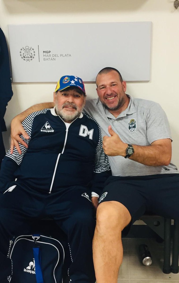 Sebaleyma72's tweet photo. Feliz cumpleaños querido Lobo 🐺 @gimnasiaoficial https://t.co/gHtcocMpc7
