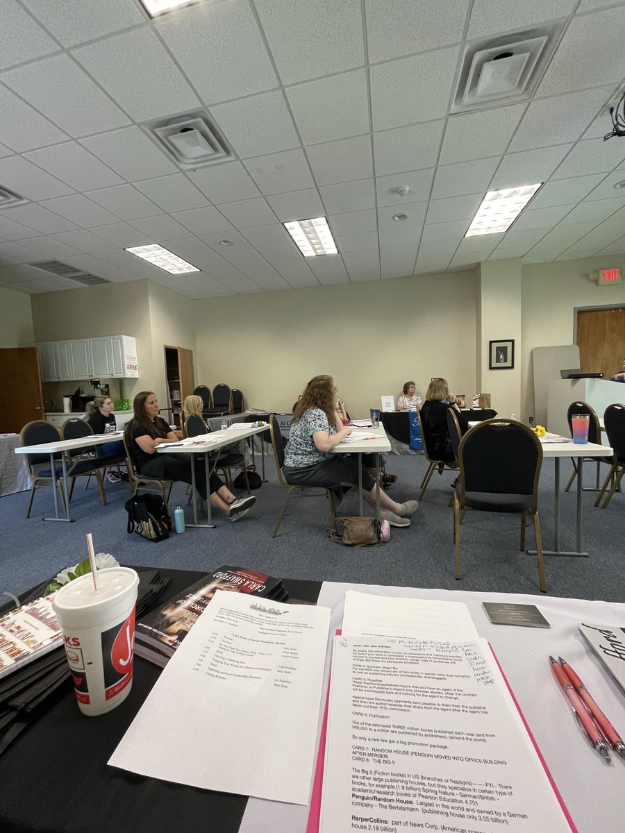 carlaswafford's tweet photo. Nice group at workshop.  ⁦@SouthernMagicRW⁩ https://t.co/LUD7laXEMZ