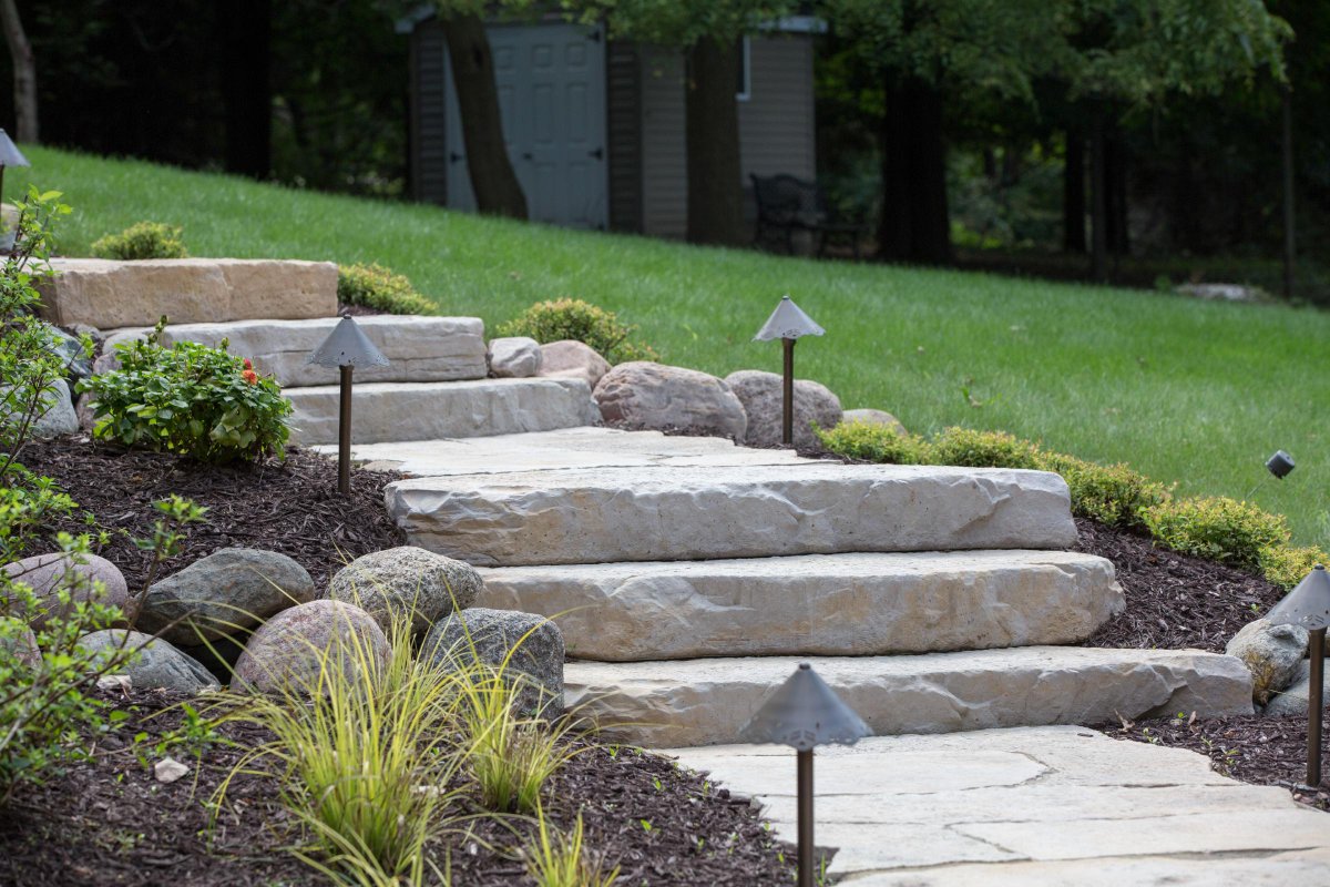 Browns1907's tweet photo. Did you know our Dimensional Step had a cousin? 🤨
Brown's Random (Irregular) Steps! 🤯
If you're looking for a more natural feel and want to steer away from square steps, these are perfect for you. ✨ Available in 4 ft and 6 ft lengths.
#builtwithbrowns #brownsconcrete https://t.co/twdZdsQwyz