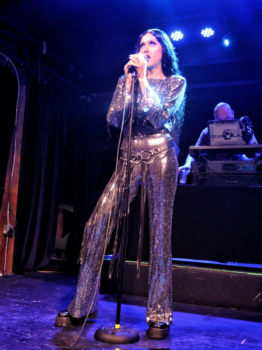 Fucked around at pride & got serenaded by an angel✨ Adore Delano at Canal Club in Richmond 

🥰🌈✨ Happy Pride Everyone!✨🌈🥰