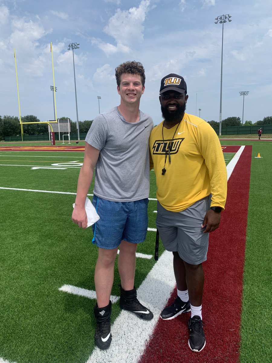 Zachary Thomas tweet media