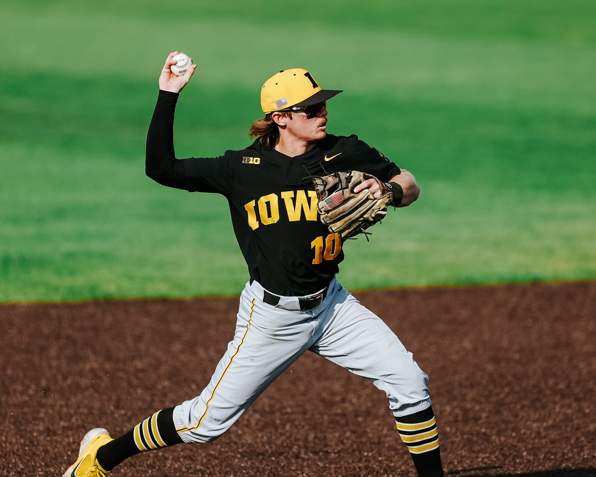 Iowa Baseball on Twitter "𝘋𝘦𝘧𝘦𝘯𝘴𝘦 𝘩𝘢𝘴 𝘪𝘵 𝘥𝘪𝘢𝘭𝘦𝘥 𝘪𝘯. E4 Iowa 2