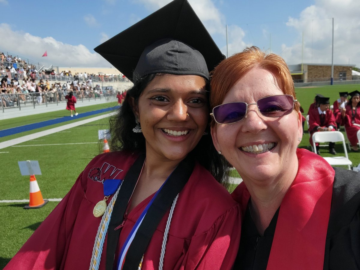 WeissBPA's tweet photo. Congratulations to our BPA seniors! Can't wait to see where your next chapter will lead you.  
@smatula1970 
@WeissHighSchool
@pfisd
#CTE #Business 
#BPA 
#CTEWORKS 
#WeissWolves 
#WolfPack 
#KnowYourWhy https://t.co/Jpok4EY72r