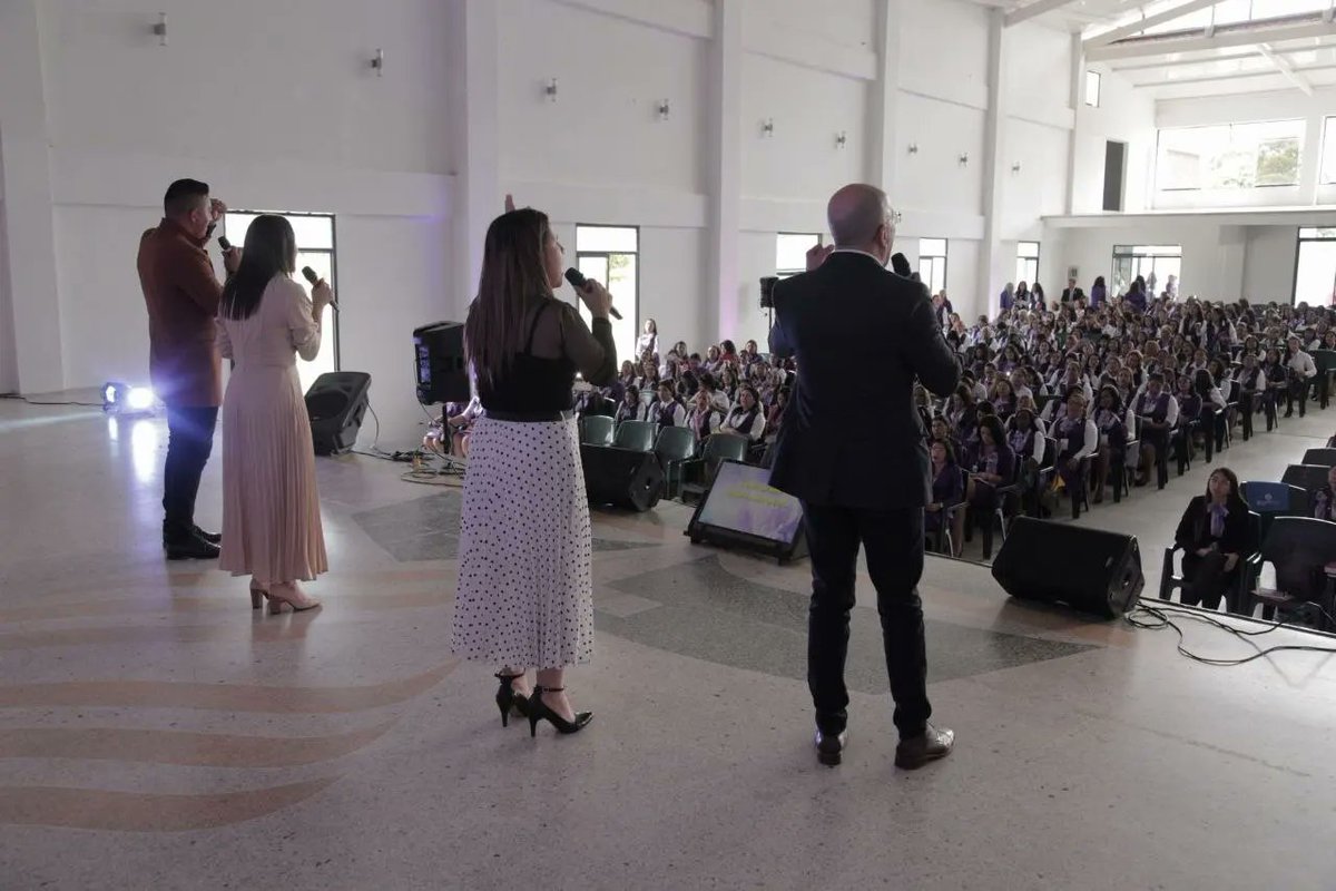 uvoccidental's tweet photo. Un poco más de lo que ha sido el segundo día del Congreso del Ministerio de la Mujer "Transformadas para la Misión".

#Rescate #Rescatar #Tu #Transformadas #Mision #Ministerio #Mujer #Femenino #Iglesia #SDA #SDA7 #IASD #IASD7 #Adventista #Adventistas #UVOC #UVOCCIDENTAL #DIA https://t.co/wo45tsip1D