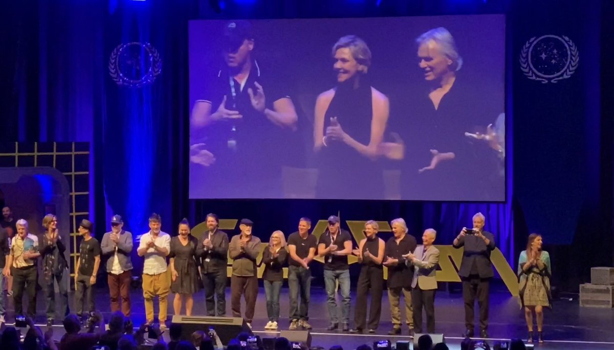 I posted the end of the #FedCon 2023 closing ceremony on YouTube. The video has lots of fun moments as the actors all say goodbye and thank you.

youtu.be/-tJKUltUYO4

#Stargate #StarTrek #Farscape