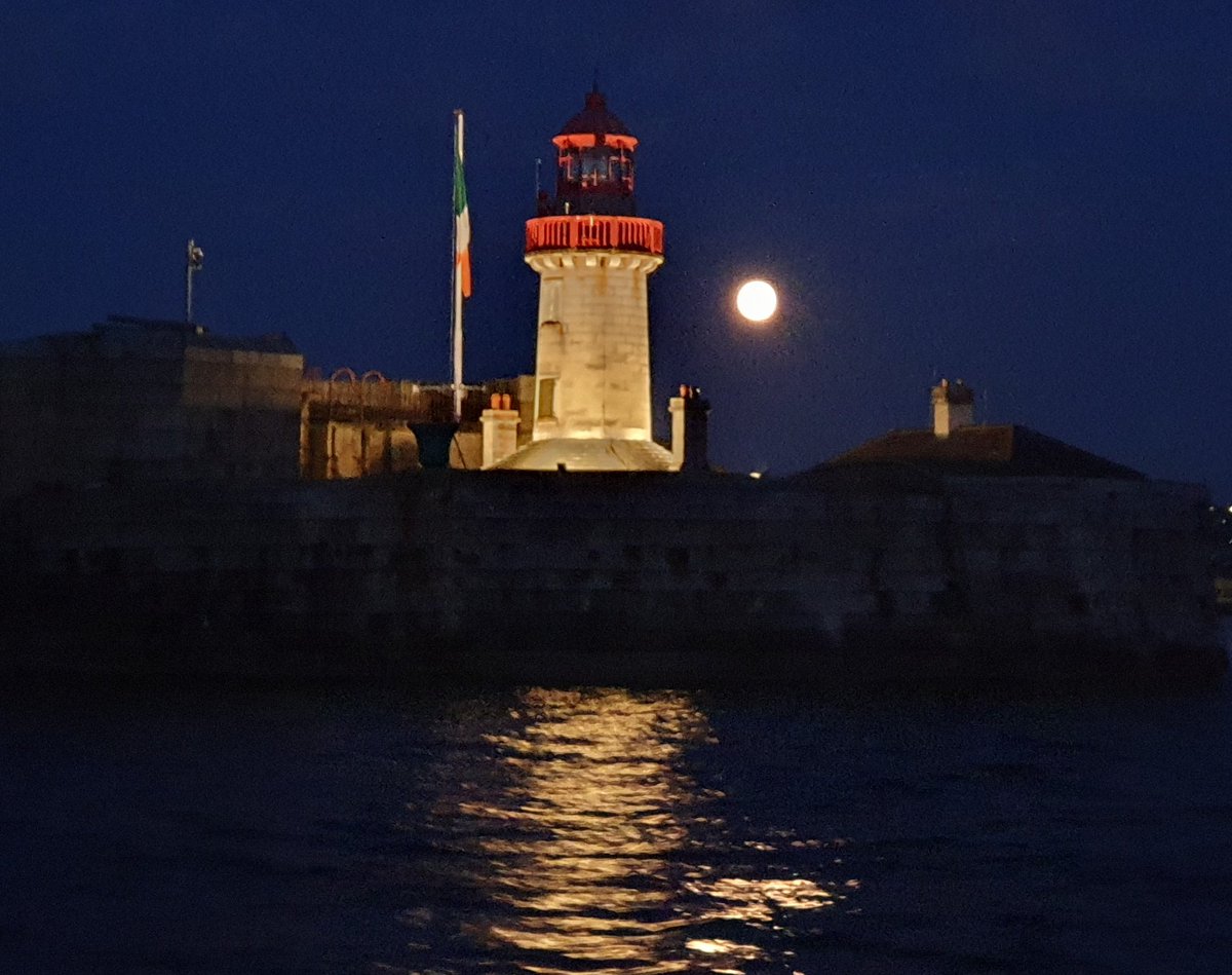 Tonight's Waxing Gibbous 🌒 😉 #dunlaoghaire
