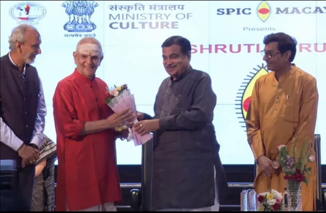 Thanks to @spicmacay for inviting me to perform yesterday at their 8th International Convention in Visveswaraya National Institute of Technology at Nagpur. Also, privileged to be honoured by @nitin_gadkari during this occasion. #nagpur #spicmacay #percussion