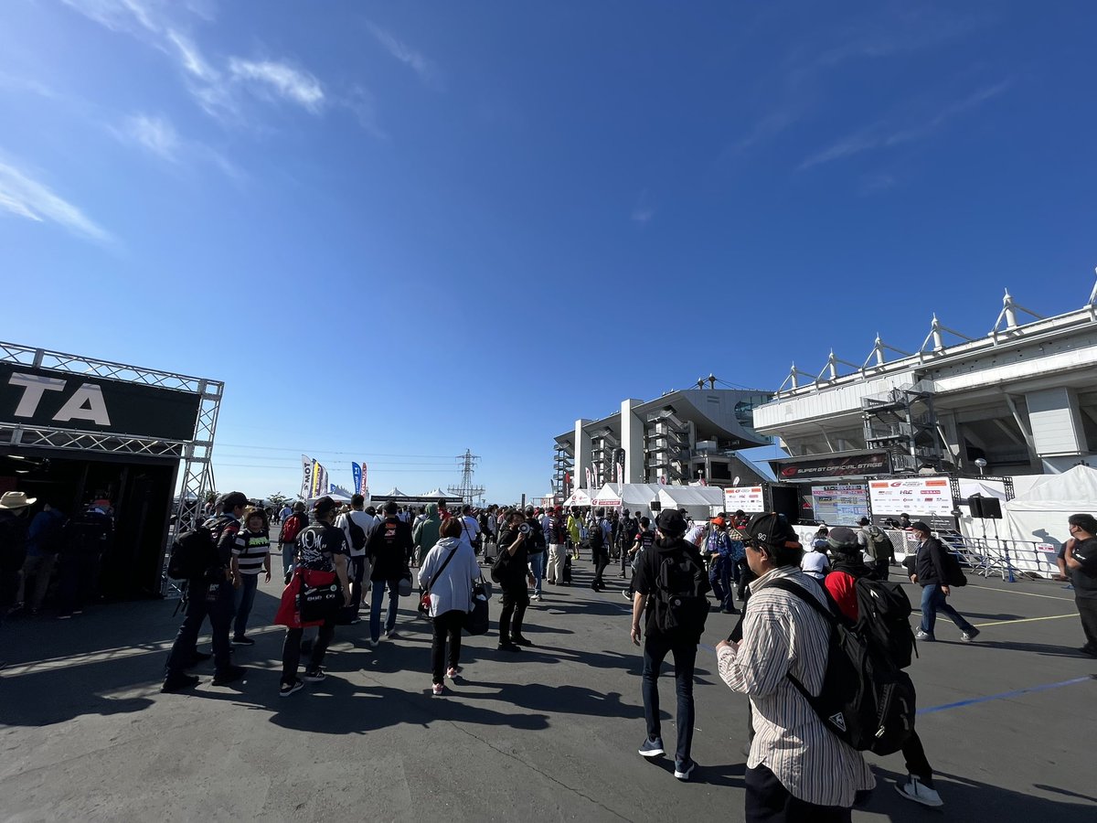 SUBARU_KAZOO's tweet photo. オープン！
#SUPERGP
#鈴鹿GT450km https://t.co/arDPgt4yXK