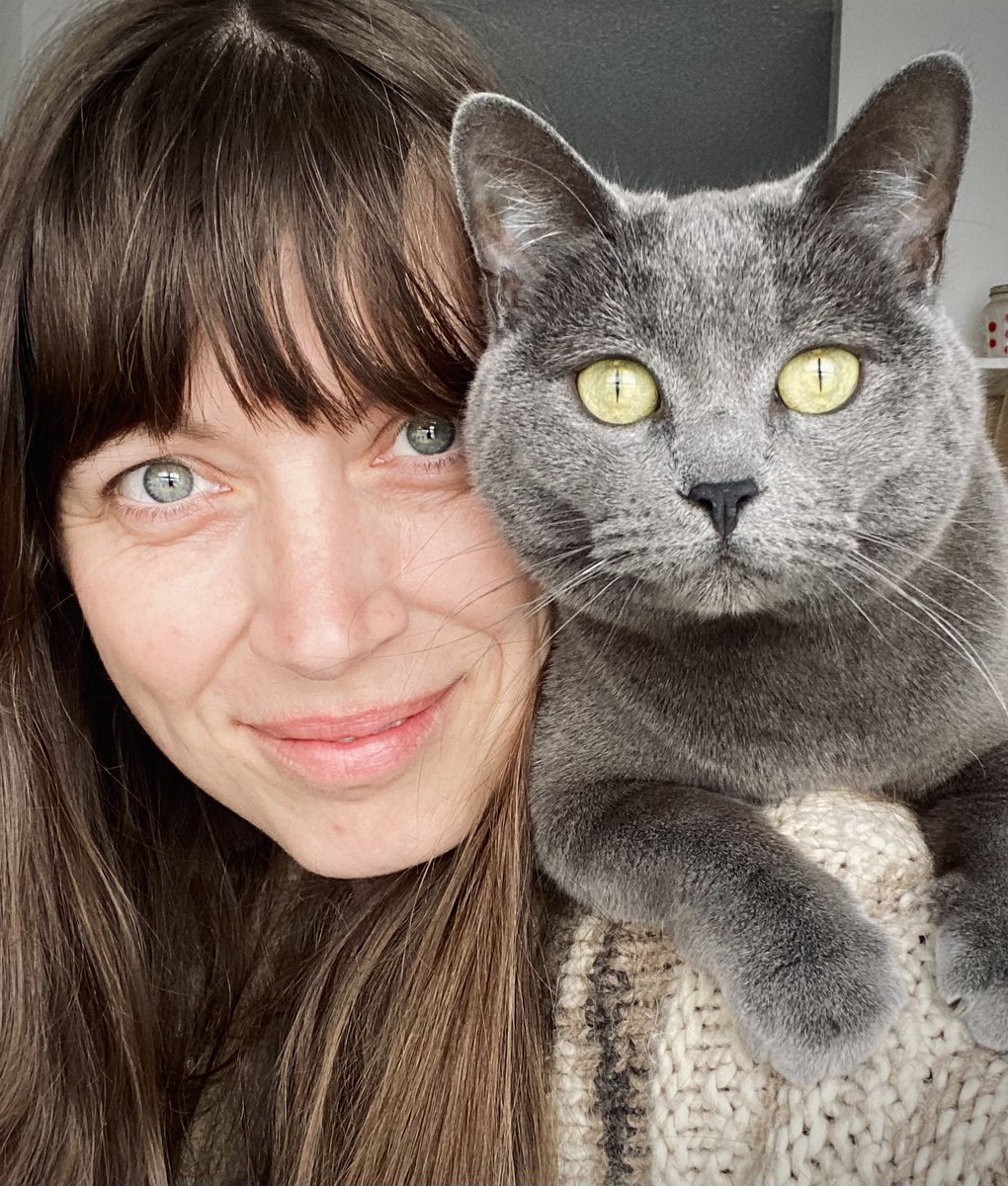 Meow!🥰😻 

#HappyCaturday
#Caturday