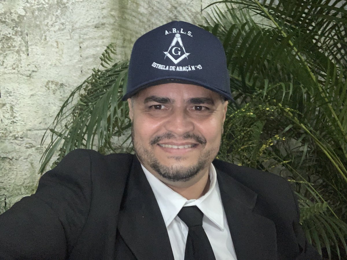 Mais uma  belíssima reunião de iniciação maçônica na loja Estrada de Araçá N* 43 no Oriente de Mari/PB