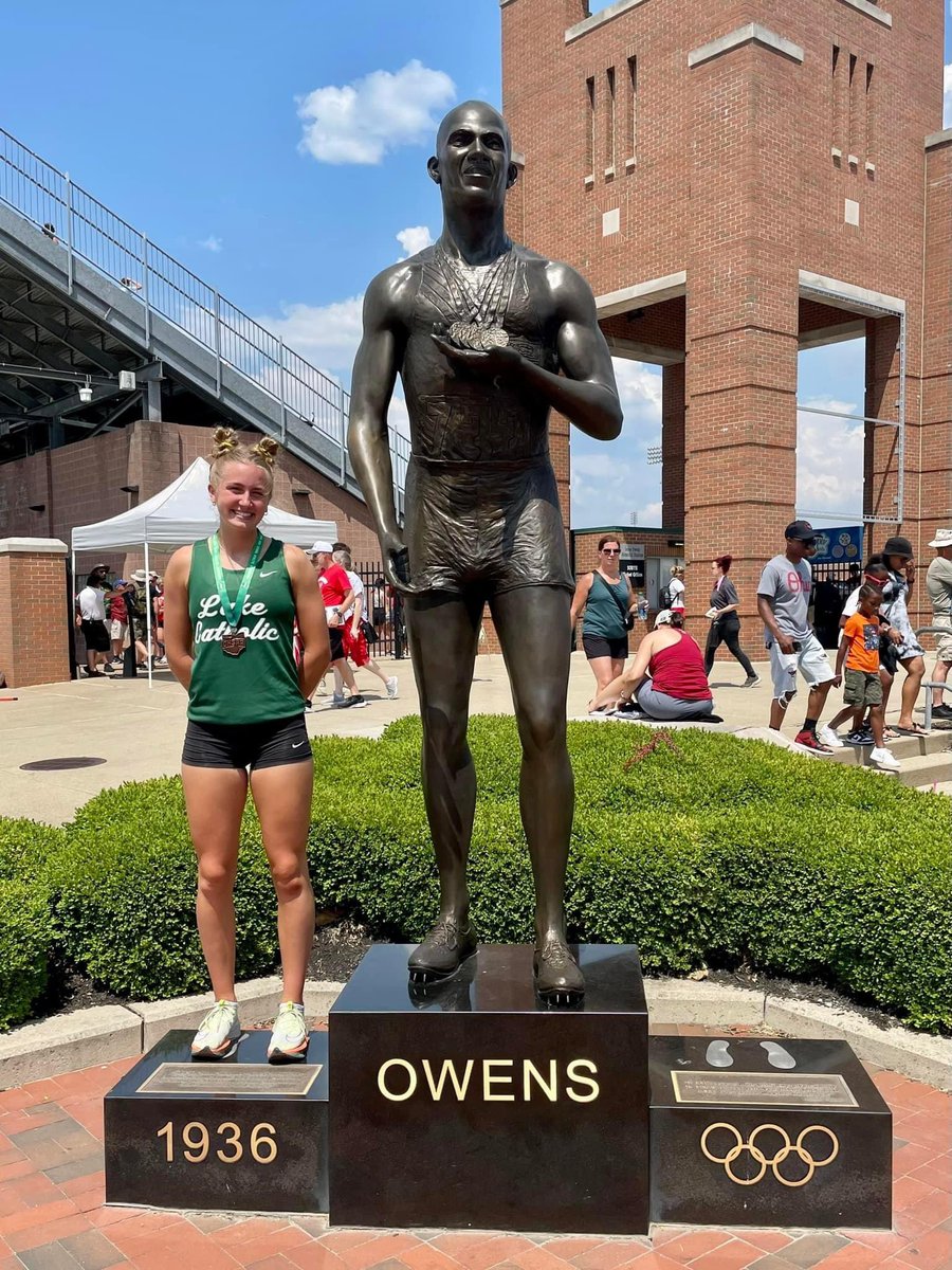 Great, extremely hot, 2 days at the OHSAA Div 2 State Championship Meet for Claire and TJ! 💚🤍