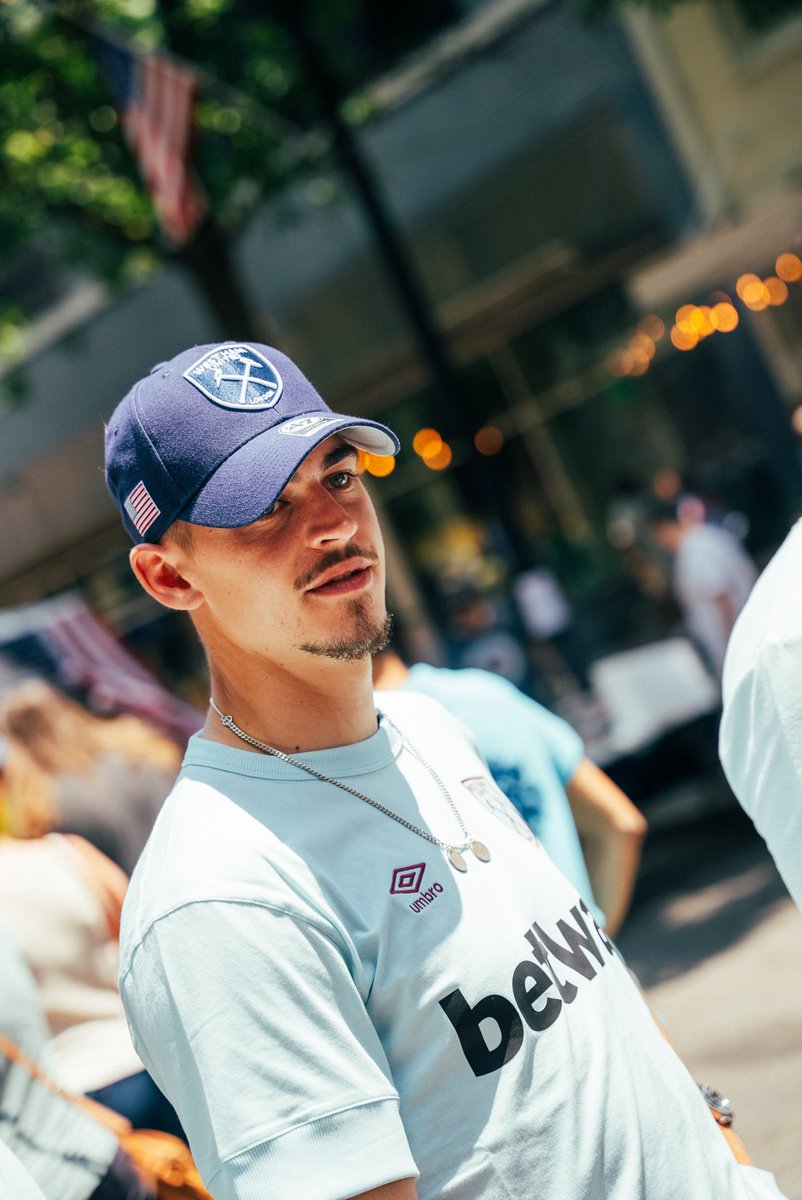 WestHam_US's tweet image. West Ham Legends exploring Cary, NC.✌️⚒️