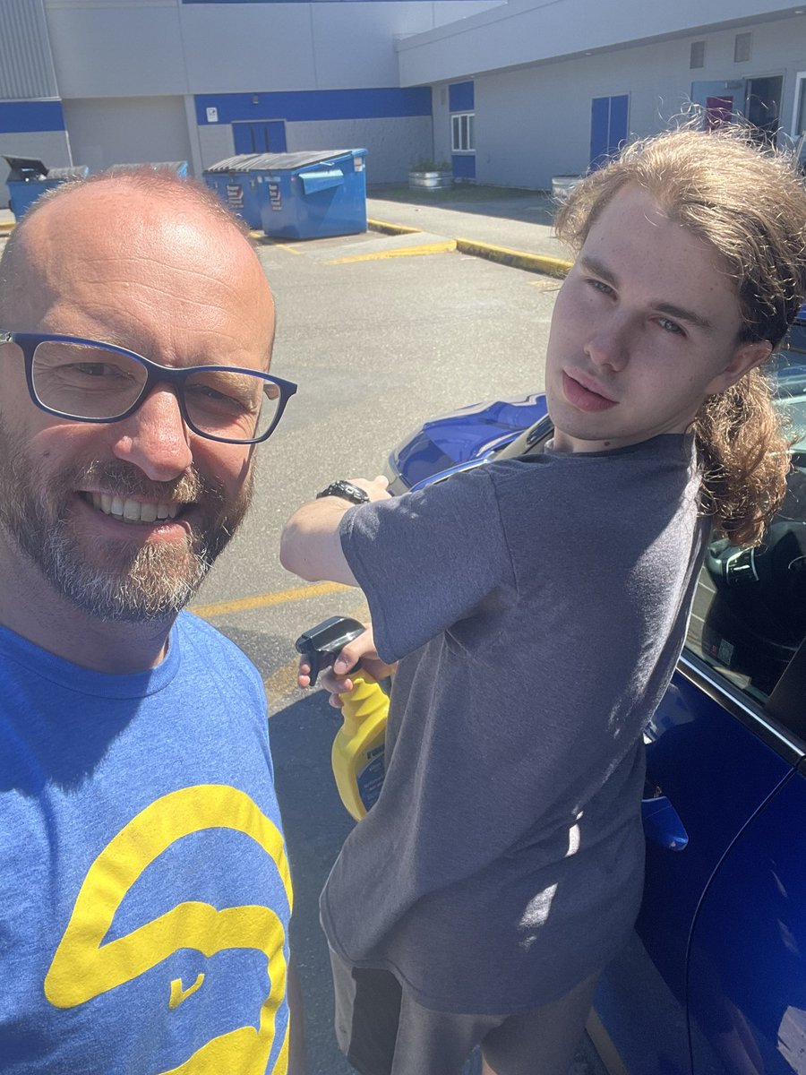 Automotive and Life Skills classes teaming up for the Car Wash fundraiser for their Programs!
If you need your car detailed, come to Seaquam’s rear parking lot today before 5 pm!