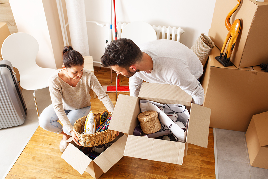 Here are #moving hacks that can make your next #relocation less hectic.  cpix.me/a/170859724