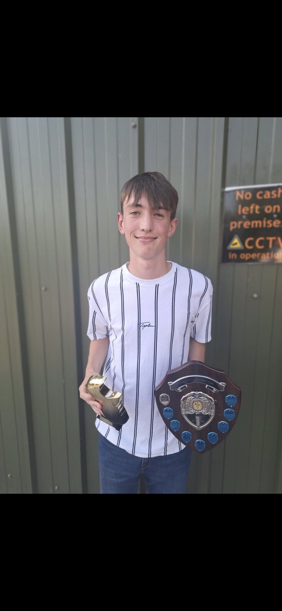 PaultonSportsFC's tweet photo. 1st players @rossdavisss11 
1st manager @bradhooper_ 

Res players @BenMCurtis11 
Res Managers players Callum Mcduffy 

Young player of the year @Hrog101 

Clubwoman Amanda woodland 

Chairmans @antonioug95 

Roll on next year!! UTO 🍊 https://t.co/99bj6wF8Zl