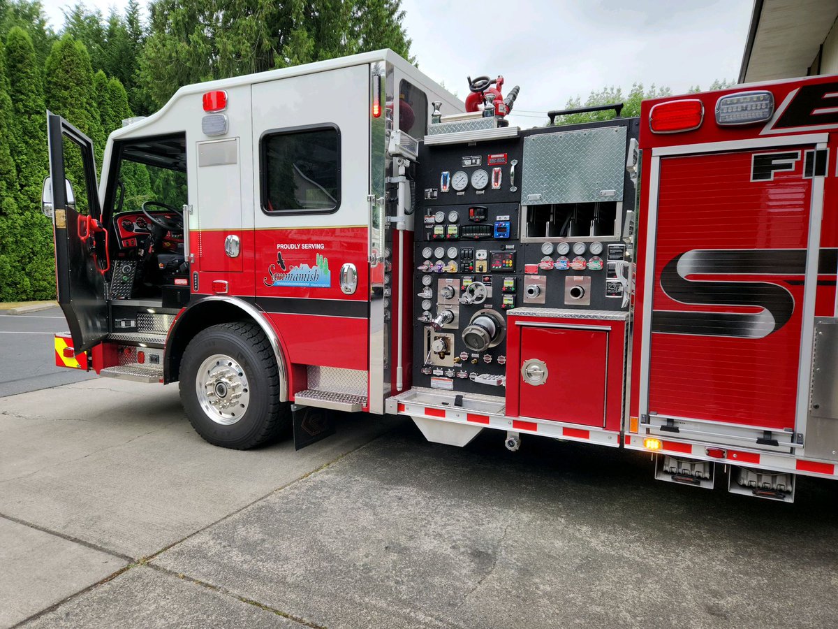 Our new Rosenbauer Engine went into service at Station 82! Thank you to our awesome residents.