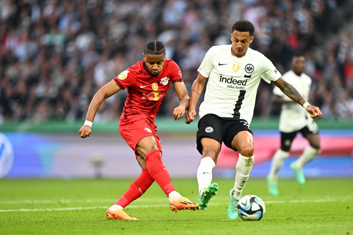 RBLeipzig's tweet photo. CHRISTO 🤯

Fast die Führung 🤏

⏱ 42. Min
🔴⚪ 0:0 ⚫️🔴

#RBLSGE | #DFBPokalFinale https://t.co/iJUHAGfbRn