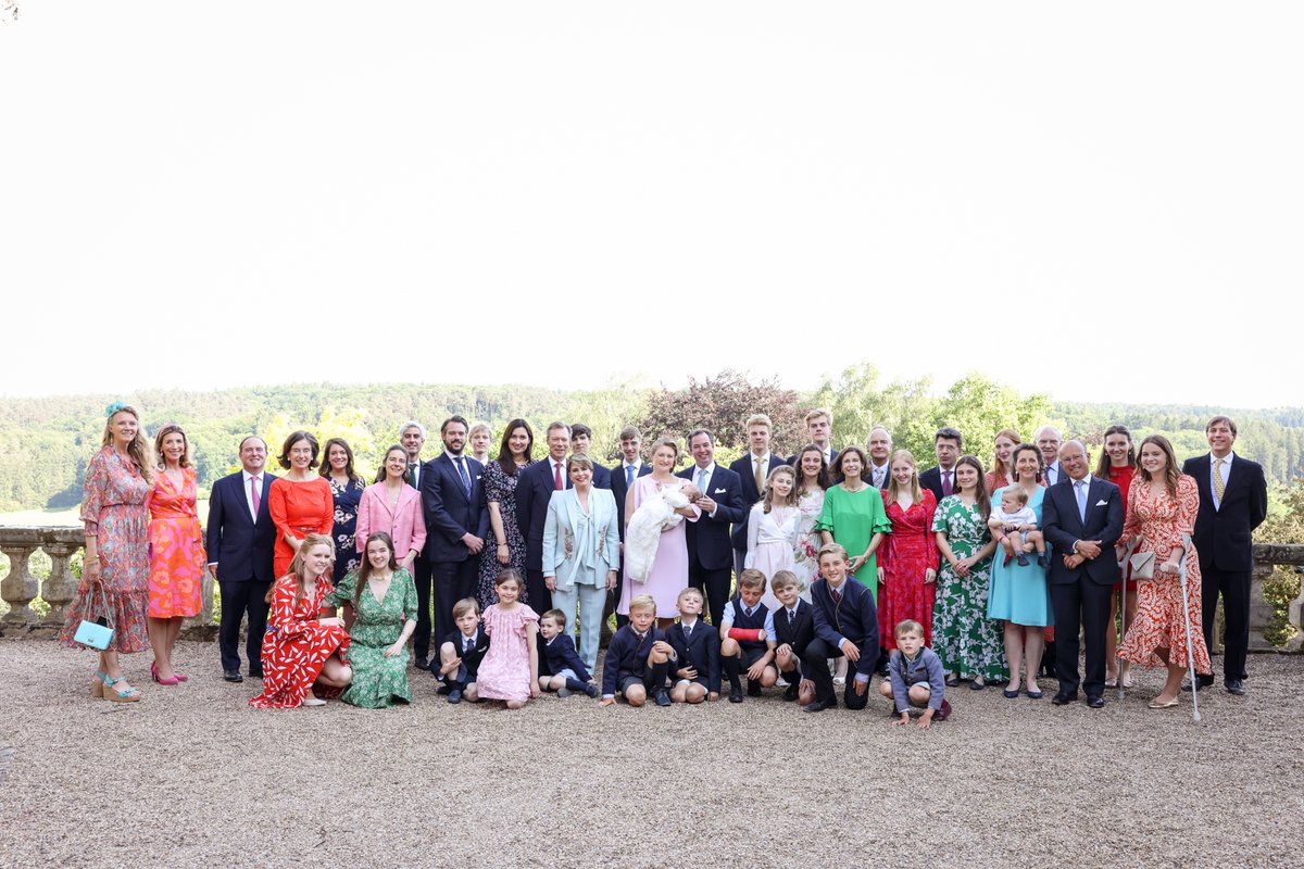 📸 Découvrez les nouvelles photos de famille prises au Château de Fischbach juste après le Baptême de S.A.R. le Prince François.

-

📸 Entdeckt déi nei Familljefotoen, déi nom Prënz François sengem Kanddaf, um Schlass zu Fëschbech gemaach gi sinn.

©MGD/S.Margue