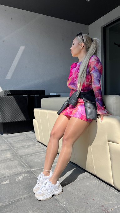 Sporty dressing? https://t.co/KzwWn2EZQD<a href="/tag/nylonfetish"class="tags"><span>#nylonfetish</span></a><a href="/tag/strumpfhose"class="tags"><span>#strumpfhose</span></a>