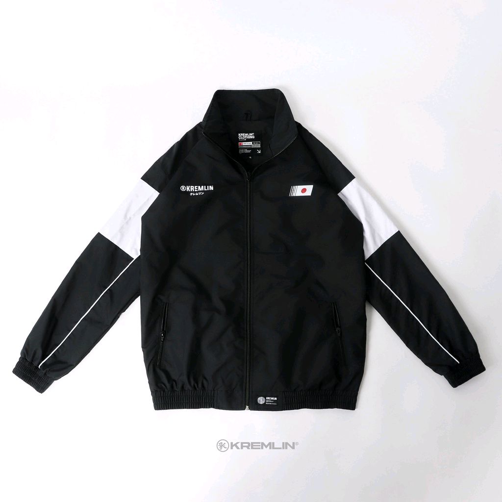 Syammail21's tweet image. Cek Kremlin Tracktop Suit Jacket - Spunky Club dengan harga Rp219.900. Dapatkan di Shopee sekarang! shope.ee/4KoWktmxBw?sha…
#tracktop #tracktopsuit #kremlin #viralterbaru