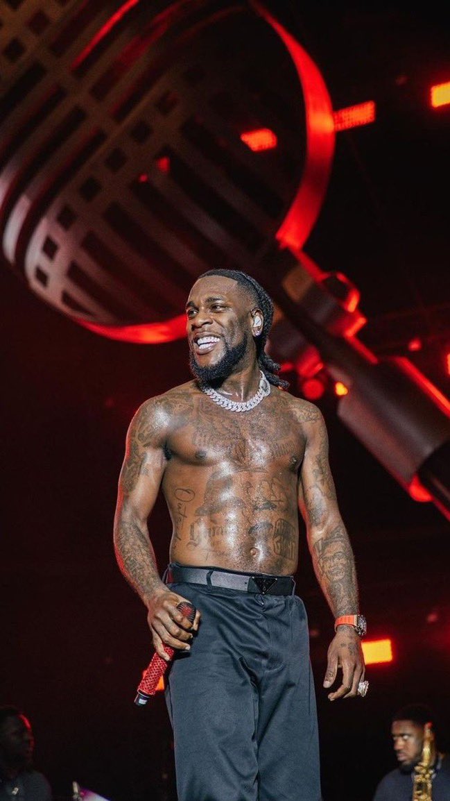 Ghanaian born Nigerian based musician, Damini Akwasi Nketiah known as “Burna Boy” has sold out a Stadium in UK 💪

First African act to do so..A True Giant, Ghana is proud of you 🇬🇭 ❤️