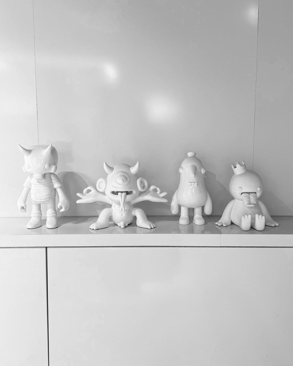 mroscareth's tweet photo. Fuera de mi papel en #web3 soy diseñador de productos y me encanta andar haciendo esculturas y formas de todo tipo.
Estos #retrobots como de 2m de alto están exhibidos actualmente en holanda y son parte de una colección que ya está a la venta en https://t.co/Wn4x8TXLdd https://t.co/xgosPHxhh4