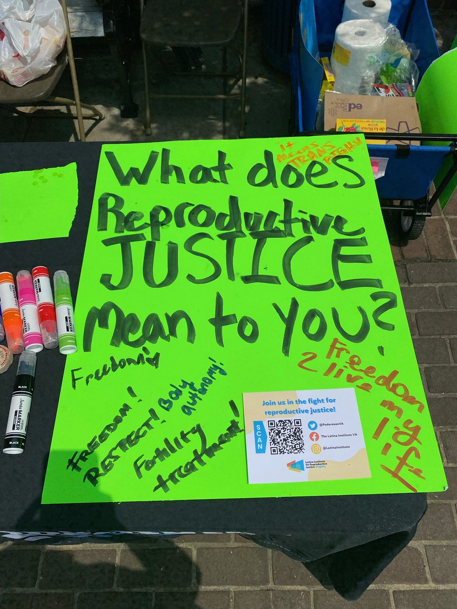 PoderosasVA's tweet photo. Our Field Organizer @aaaldape is at #AlexandriaPride today representing #PoderosasVA and advocating for RJ!!! https://t.co/CNxFpWLX4B