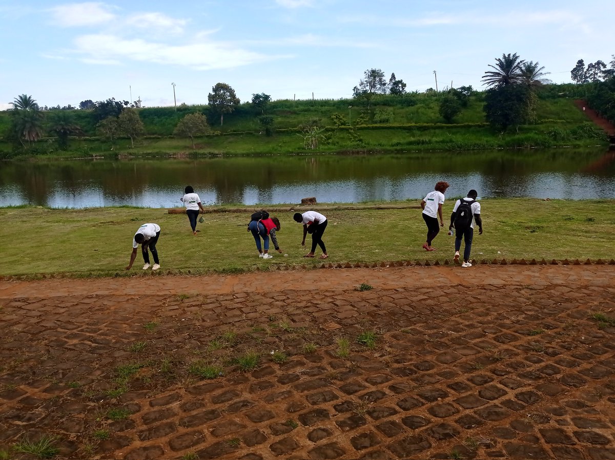 Waftai_cm's tweet image. #ActForAHealthyEnvironment
This afternoon, Wikimedian contributors to the #WikiForHumanRigths2023 campaign in #Cameroon pledged to carry out health and clean actions around the municipal lake of #Dschang.
#WikiForHumanRights
#FightPlasticPollution
#EnvironmentDay