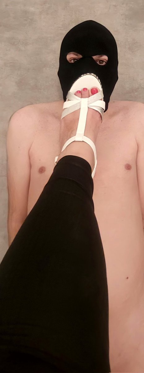 Soumisdu_76's tweet photo. 2 ) Chaussure compensée pour l'été qui arrive 

#Chaussure #Compensée #pieds
#footfetish #chastity #cage #mistress #slave #femdom https://t.co/4bnD5Y0fjs