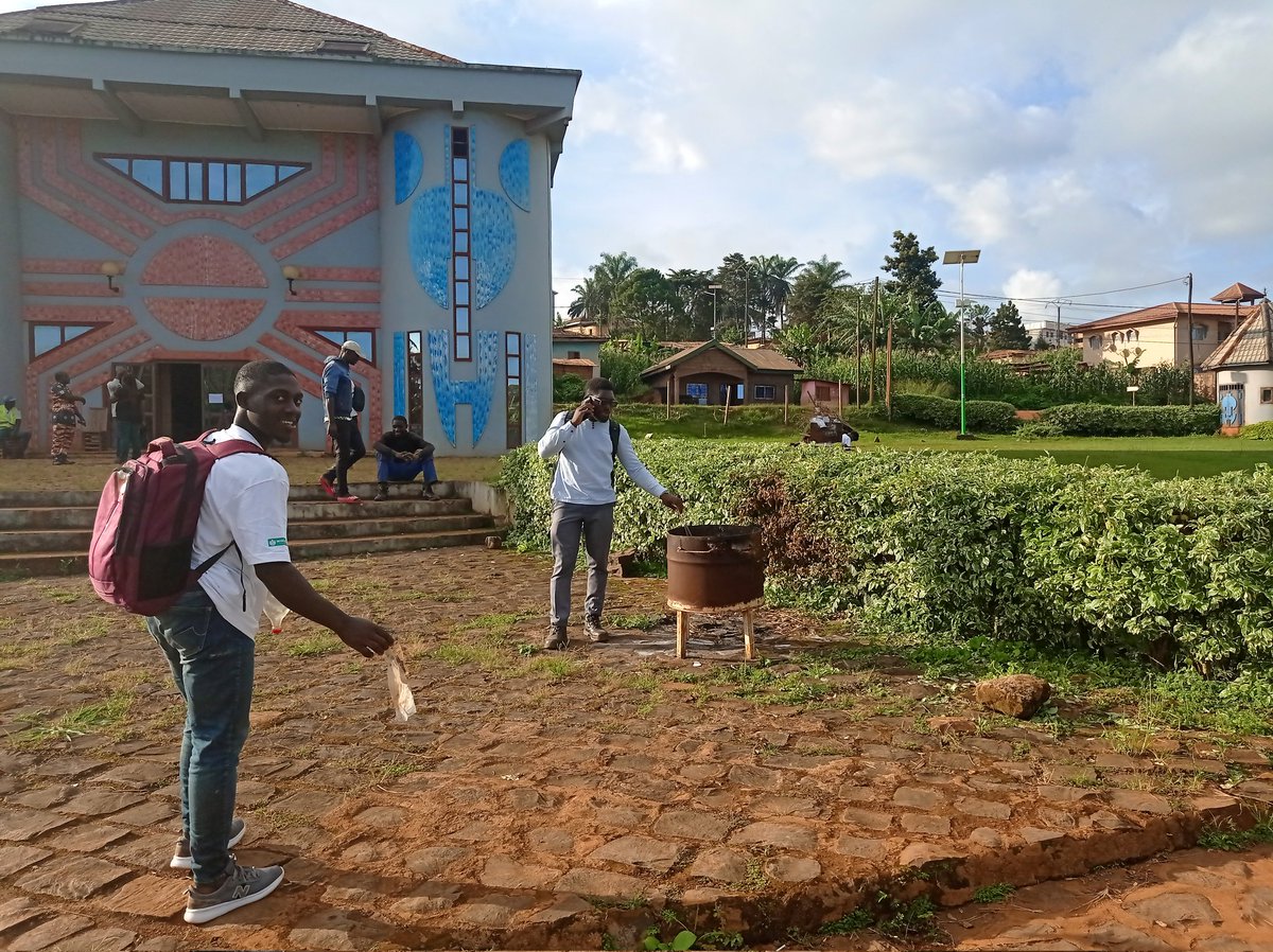 Waftai_cm's tweet image. #ActForAHealthyEnvironment
This afternoon, Wikimedian contributors to the #WikiForHumanRigths2023 campaign in #Cameroon pledged to carry out health and clean actions around the municipal lake of #Dschang.
#WikiForHumanRights
#FightPlasticPollution
#EnvironmentDay