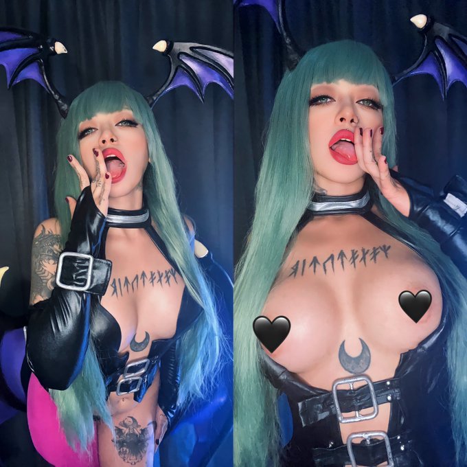 Morrigan Mess 🦇🖤 https://t.co/7FEKCsuUfU