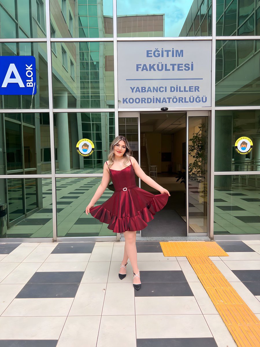 Meltem_aslann's tweet photo. Şey evet ben mezun oldummm🥹 https://t.co/eHtn6jRihn
