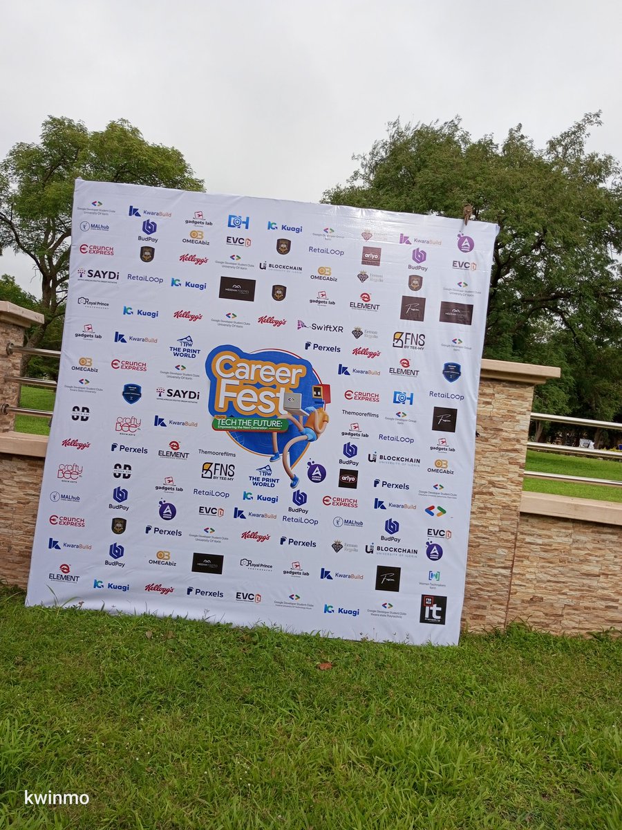 omogoye_deborah's tweet photo. Did you attend @gdsc_unilorin #CareerFest today but was shy to network with people?

Here's another chance at networking

Comment the field you're into or interested in, then connect with others in the comment section

Ready? Let's gooo🚀🚀🚀🚀🚀

I am a UI UX designer and you? https://t.co/XgUnZpGBTH