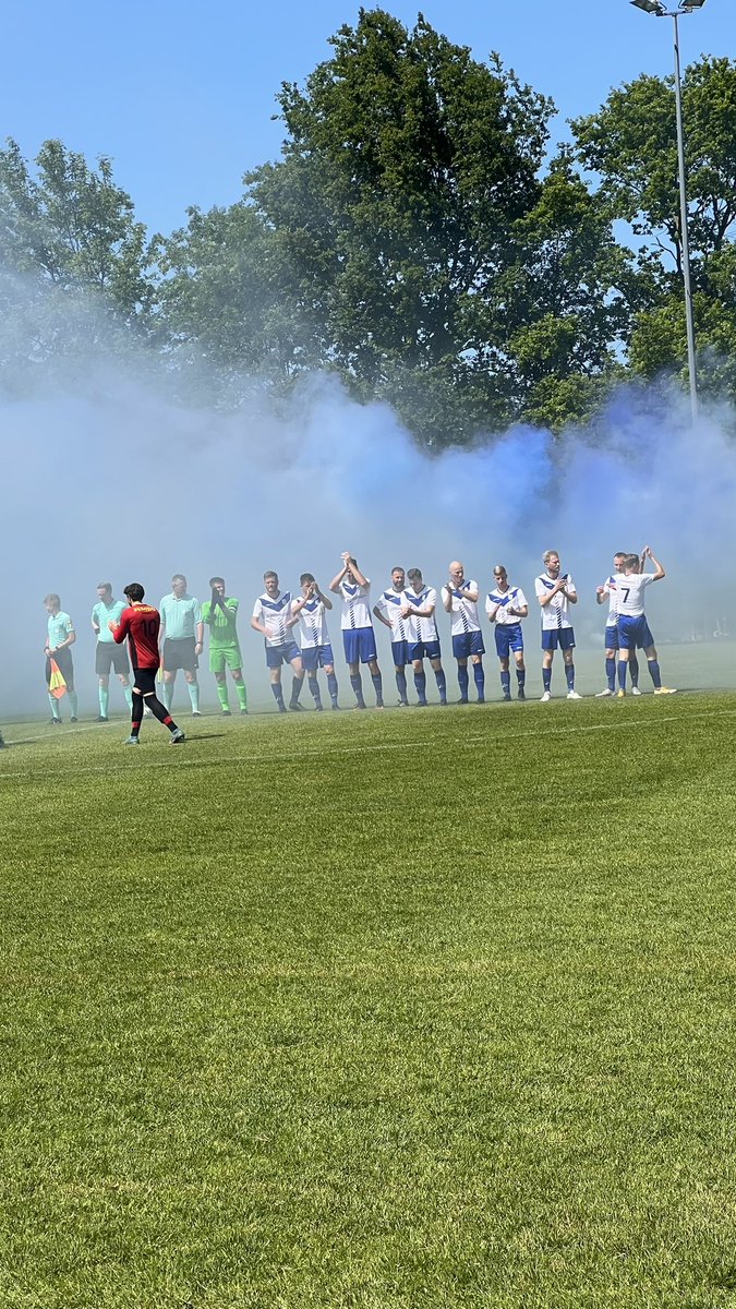 VVRijperkerk's tweet photo. We kijken terug op een prachtige wedstrijd en een fantastische afterparty! 
Gefeliciteerd @vvhardegarijp met het behalen van de volgende ronde 💪💪💪
En iedereen bedankt voor hun bijdrage om deze dag in goede gezelligheid te laten verlopen 👌 https://t.co/c0I3163KHO