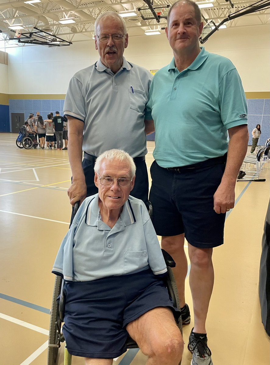 Paul Pranghofer, flanked by fellow official Jim Sundquist and tourney director Jim Muckenhirn, wraps up an amazing officiating career started in 1983! Paul was a participant in the first adapted league in 1974! Many thanks to him and all officials! @MSHSLjohn @MSHSL_Officials