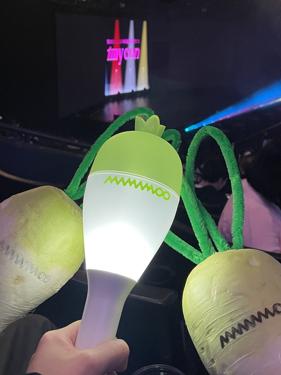 When you don’t wanna pay $70 for a moobong, you do it the old skool way

#MYCON_Oakland #MYCON_USA #MAMAMOO