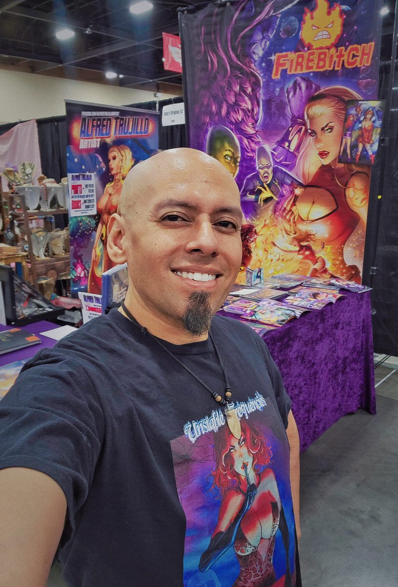Hiya! Come see me here at #PhoenixFanFusion! I'll be chilling at booth c402 in Artist Alley! Hope to see you guys!! :D

#Art #ArtistOnTwitter #comicbook #comicbookwriter