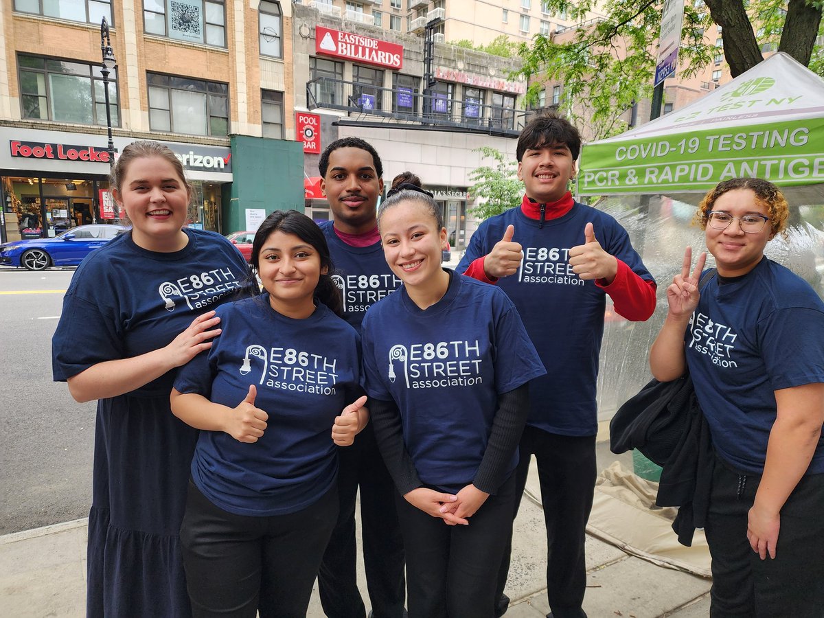 Fabulous Clean Team today with over 30 cleaners! Thanks to all that ventured out including teams fr <a href="/aceprogramsny/">ACE New York</a> and <a href="/ChickfilA/">Chick-fil-A, Inc.</a> . Great to see <a href="/KeithPowersNYC/">Keith Powers</a> and @alexbores and rising star <a href="/Cameron2020NY/">Cameron Koffman</a> fr <a href="/JulieMenin/">Julie Menin</a> office joining us on the clean! Great event on a busy day!