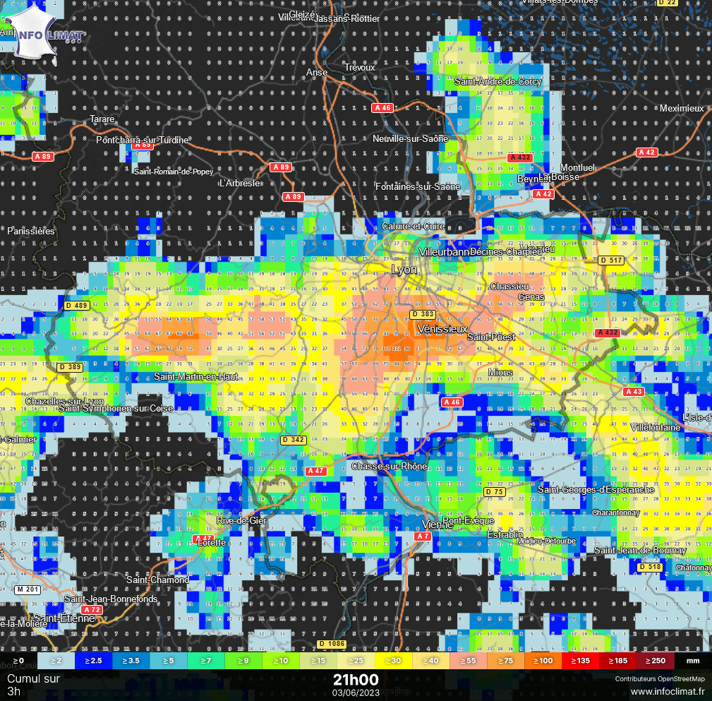 infoclimat's tweet photo. La ville de #Lyon vient d'essuyer un #orage exceptionnel, particulièrement pluvieux. La station installée dans le 7ème @ENSdeLyon avec l'aide de l'association @infoclimat relève 83 mm en 1h20. La station Météo à l'Ecole @Sciences_Ecole de Vénissieux affiche de son côté 62 mm. https://t.co/9vX6jJIEjg