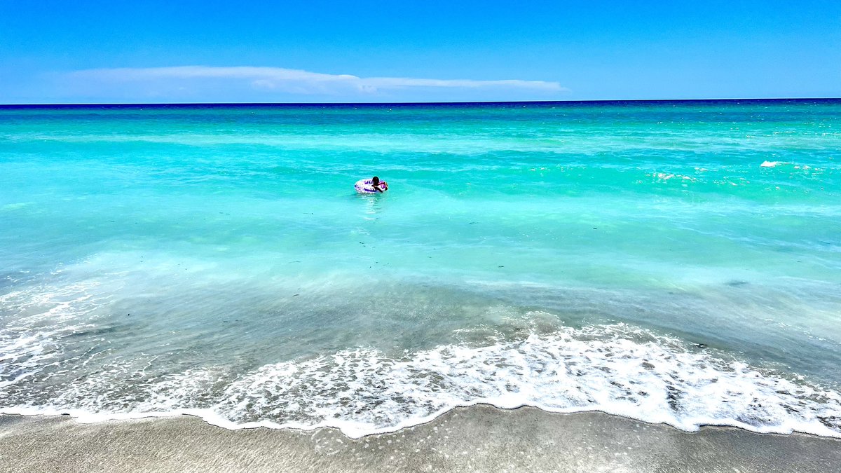 hittingguru7's tweet photo. #Florida one day @ftrstarsseries @NB_Baseball at the beautiful @BlueJays complex, to the next day Baseball at the beach! #LongboayKey. ๐โพ๏ธโพ๏ธ and no I didnโt forget my ๐๐คค!! https://t.co/6QIsndq91T