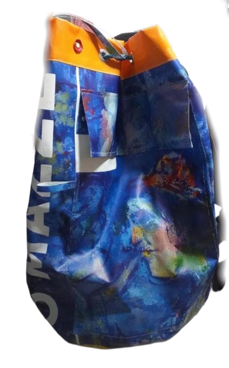 CutCanvasDesign's tweet image. L&apos;economia circolare è un modello sostenibile che promuove il riutilizzo, il riciclo e la riduzione degli sprechi per creare un sistema economico più efficiente e resiliente. #EconomiaCircolare