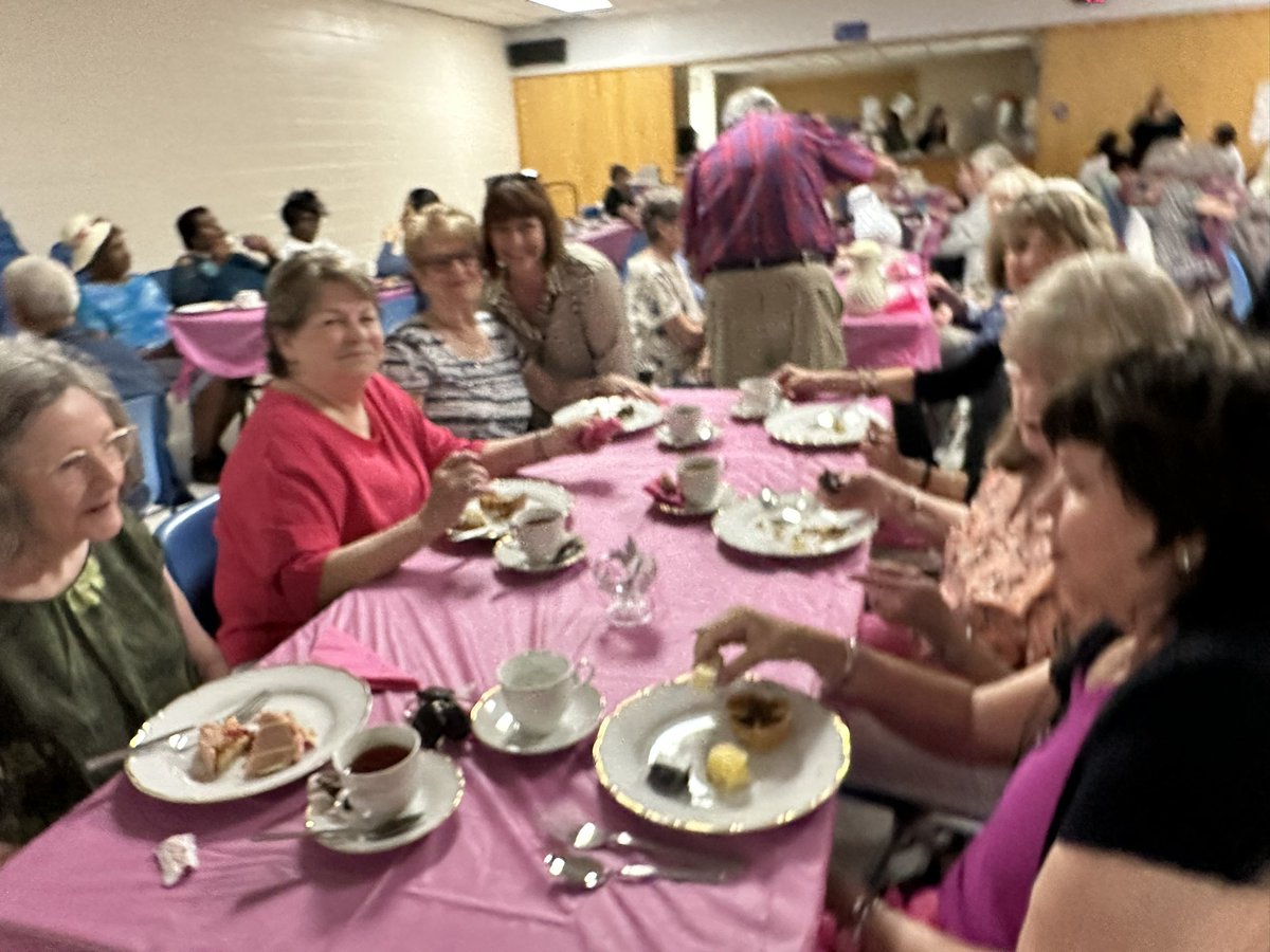 mflalonde's tweet photo. ☕️🌸 Thrilled to attend MPP @StephenBlais 10th Annual Ladies Tea! An incredible tradition celebrating the power and leadership of women in our community. #LadiesTea #Orléans #deliciousfood 
Salle comble au 10e thé annuel des dames organisé par mon collègue Stephen Blais.#Orléans https://t.co/Gs7fDoNsx7