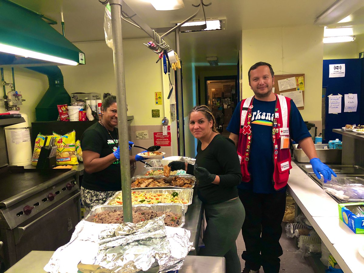 Fringe benefit of migration the border - #fusioncuisine. The Mexican food the El Paso community is preparing is somehow taking on more and more Venezuelan influence — caldo de frijol and caraota. #todossomosmigrantes