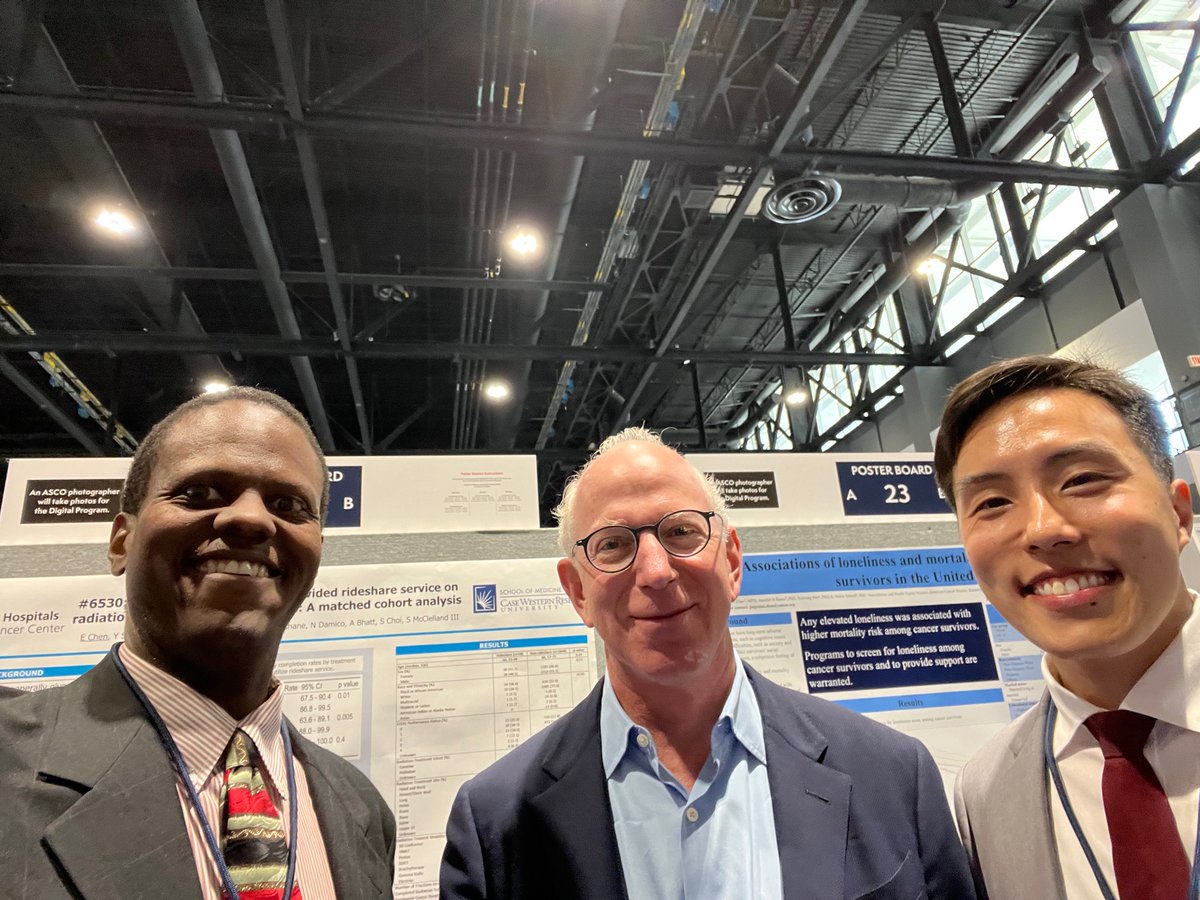 You never know who you will see at @ASCO: The @ASTRO_org president, Dr. Howard Sandler (@DrHowardSandler) stopping by to witness Dr. @EricChenMD’s award-winning rideshare presentation at #ASCO23! #RadOnc