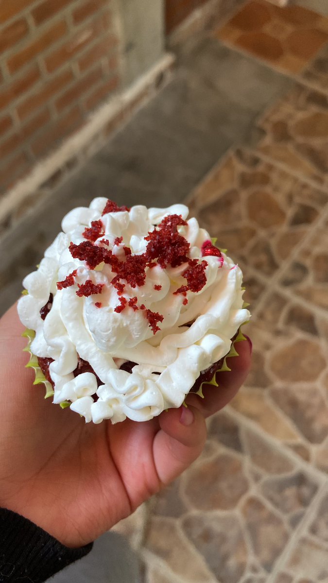 althudd's tweet image. si me lo trajo JAJDJAJA tqm almita