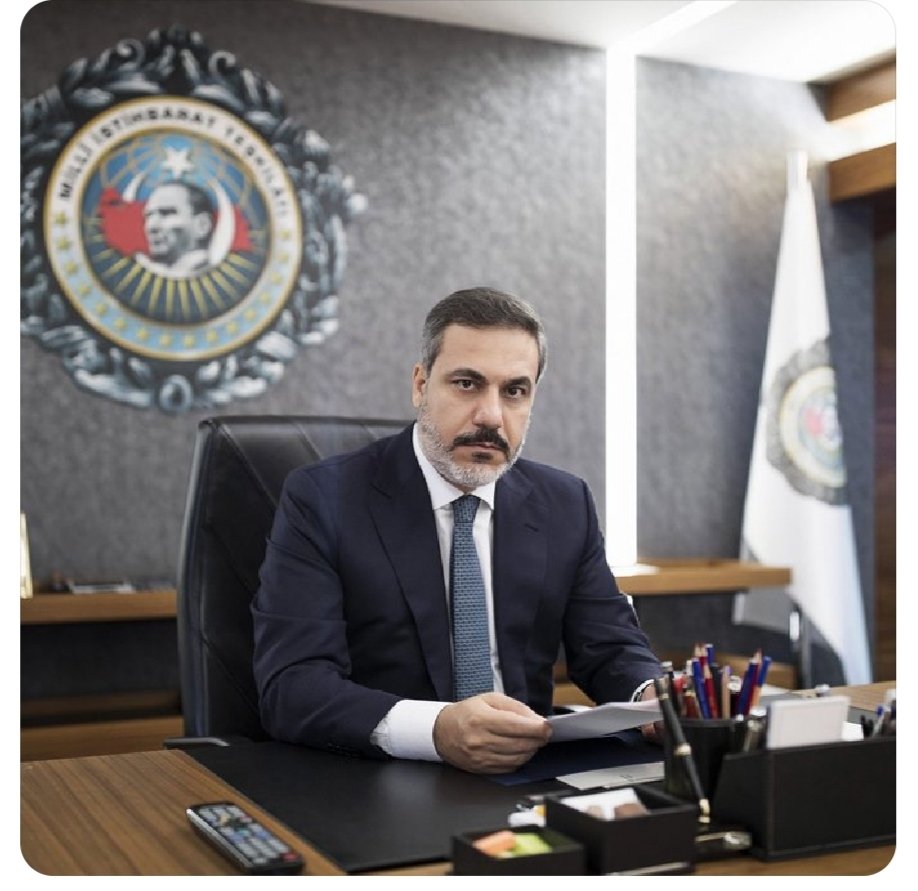 Yeni Dışişleri Bakanımız
Çok yakıştı çok sevindim
Sesini duyabilcez sonunda😁👍#HakanFidan