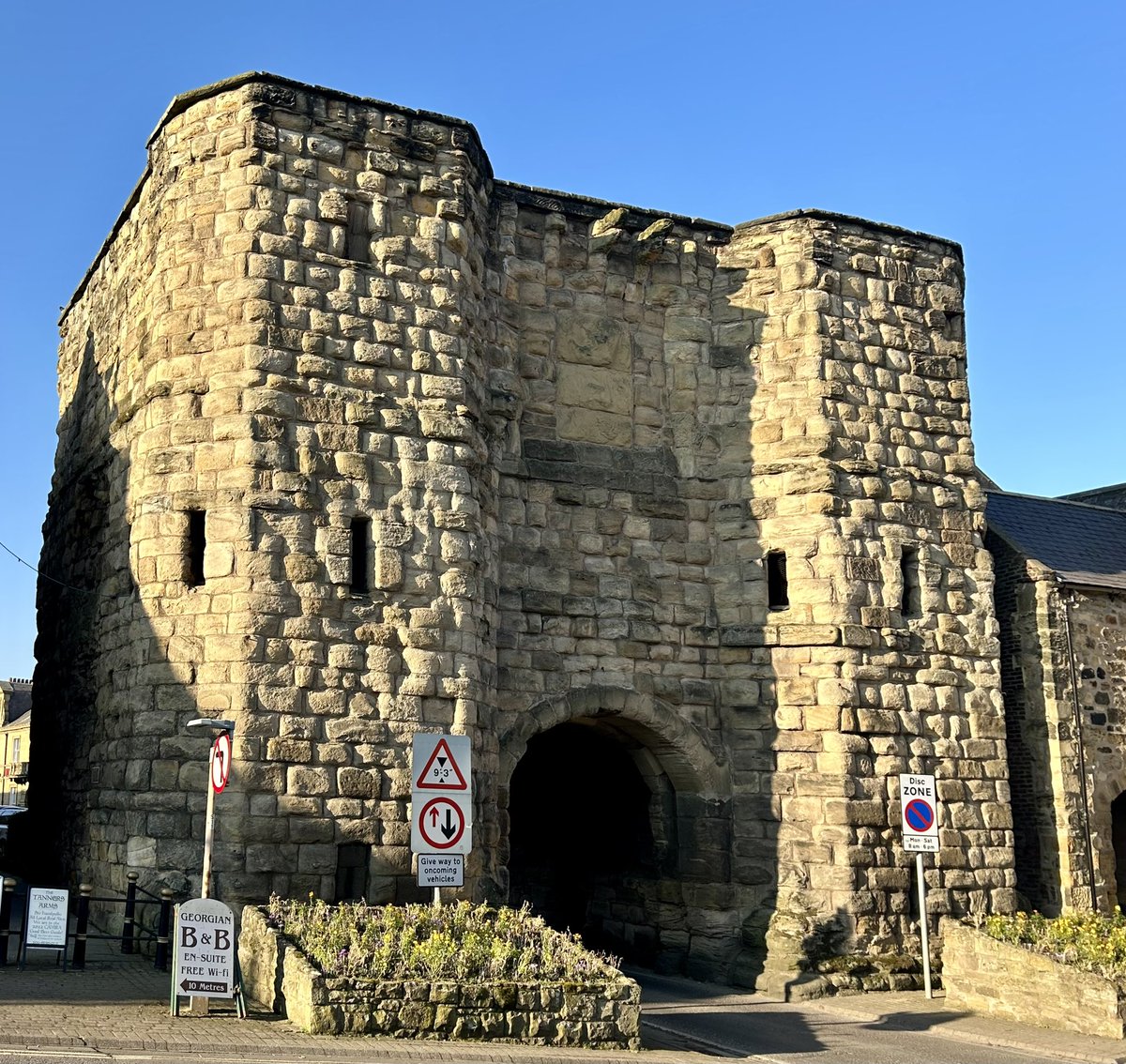 The Bondgate tower in Alnwick - a key part of the town’s medieval defences. It was built under licence from Edward IV and completed in 1480 by the 4th Earl of Northumberland. #Alnwick #Medieval #Northumberland